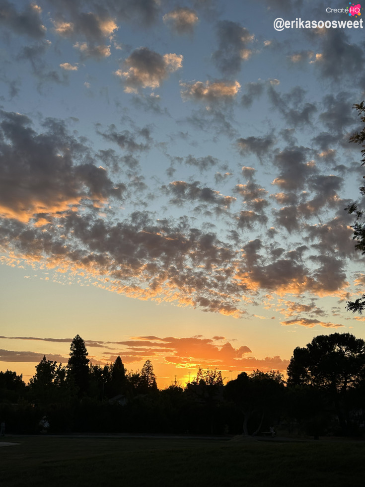 Just A Girl & Her Sunsets 🩷🌅